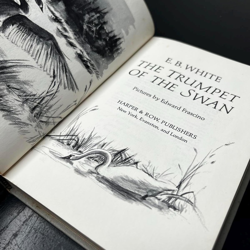 The Trumpet of the Swan by E.B.‎ White - Children's Book